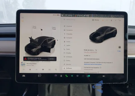 2022 Tesla Model Y Performance Dual Motor All-Wheel Drive z USA, uszkodzony, nr VIN 7SAYGDEF0NF448219